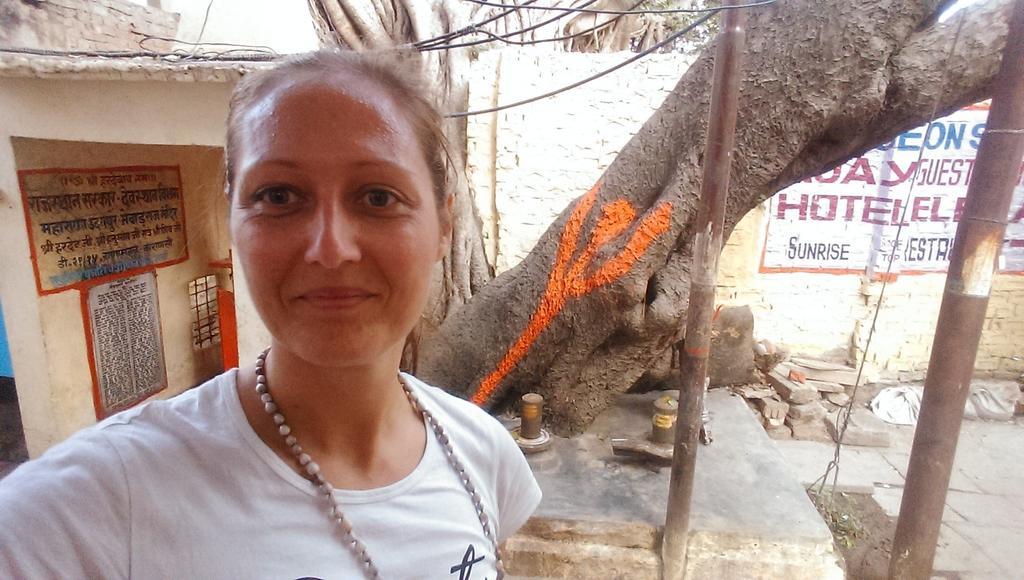 Paradise Inn Guest House Varanasi Esterno foto