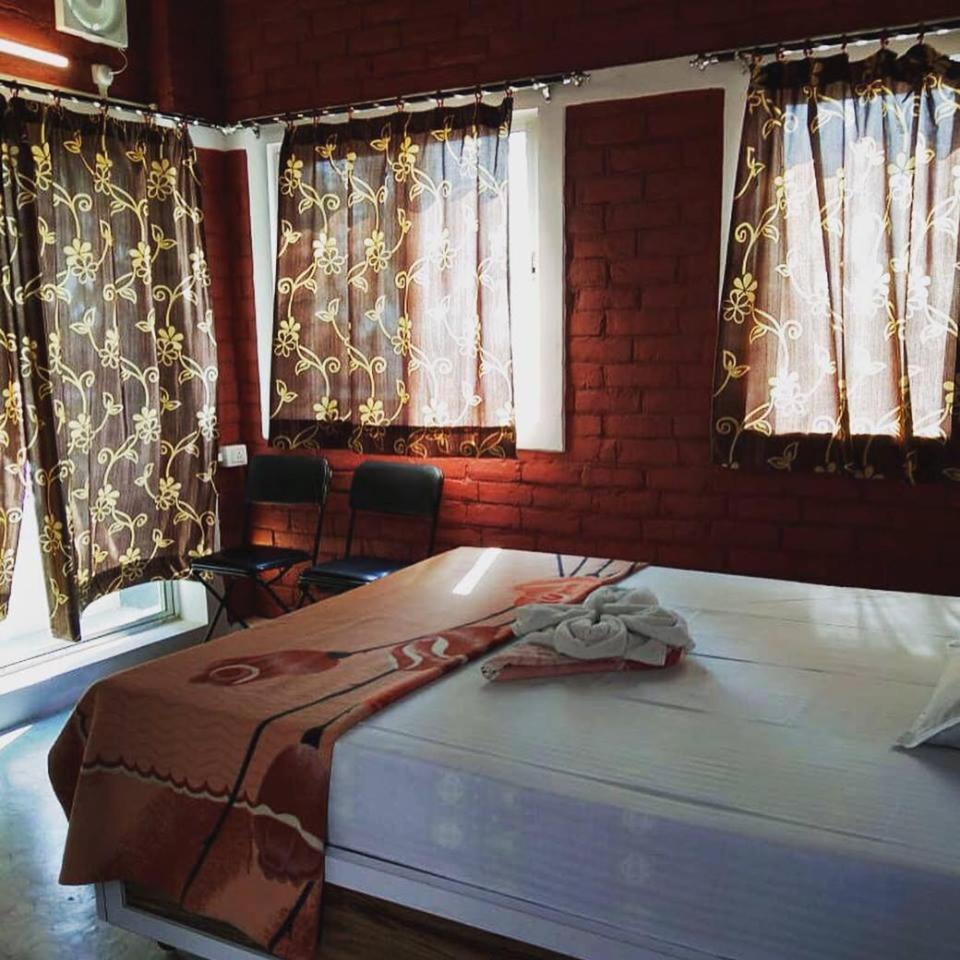 Paradise Inn Guest House Varanasi Esterno foto